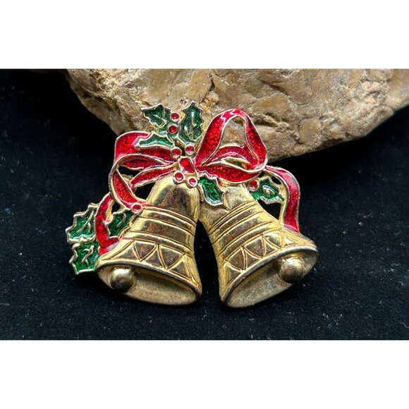 Charming Vintage Holiday Bell Brooch / Christmas Jewelry H-43 - Picture 1 of 6